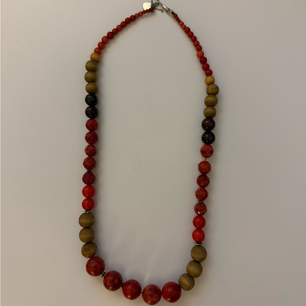 VTG Banana Republic Red and Brown Beaded Necklace